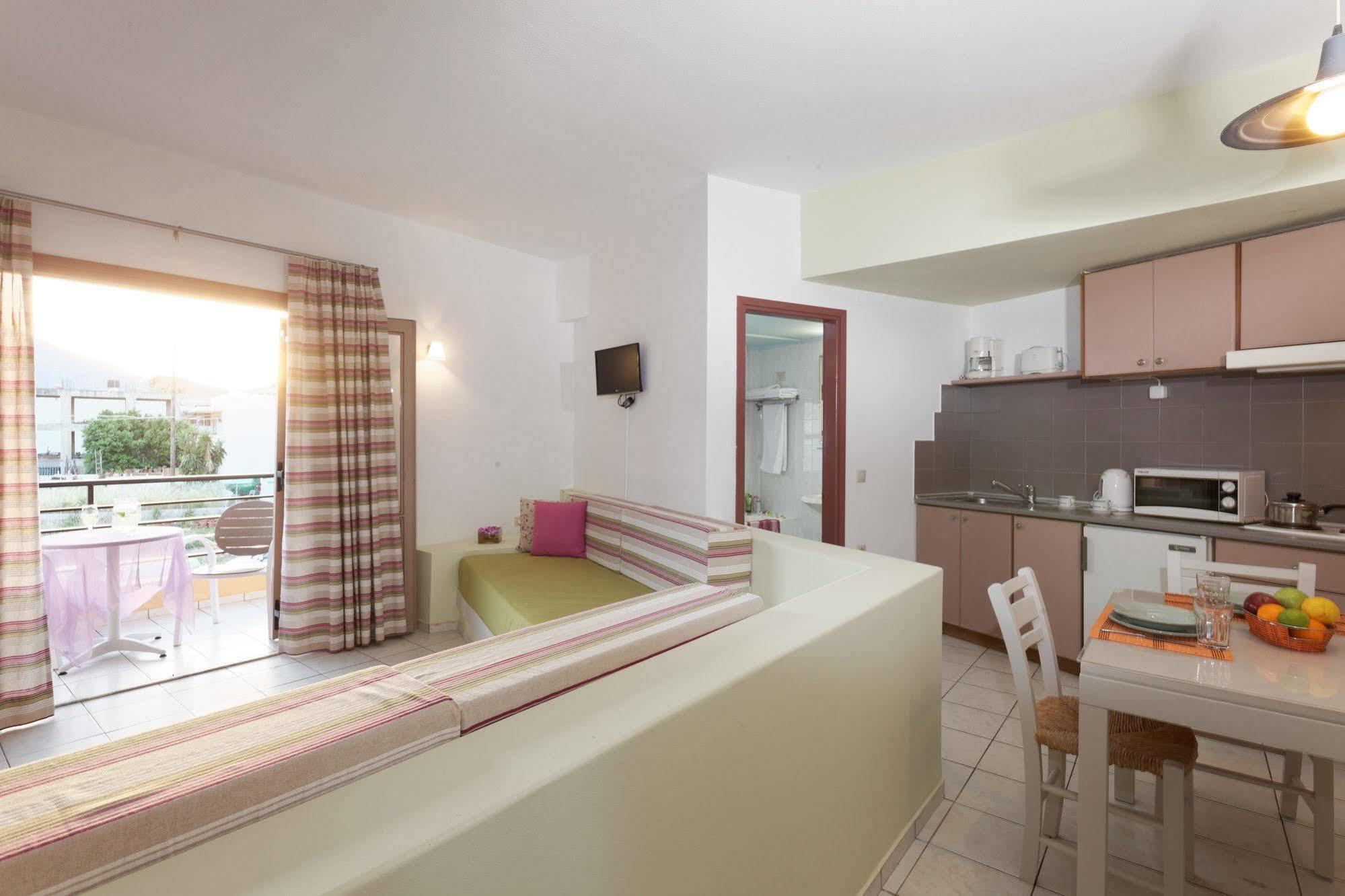 Latania Apartments Hersónissos Extérieur photo